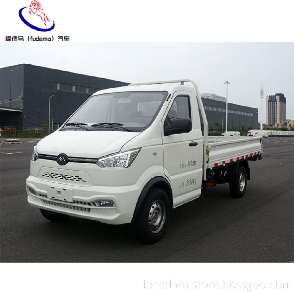 Camping Van Gio Handsomeship Electric Van New Energy Halogen Front And Rear Lights